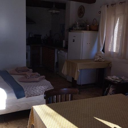 Studio indépendant dans Ferme Equestre Aups Extérieur photo